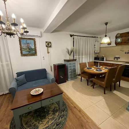 Apartmán Apartament Yannis Alba Iulia Exteriér fotografie